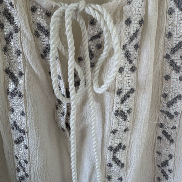 American Eagle Outfitters Ivory Blouse with Geometric Details - Picture 3 of 6